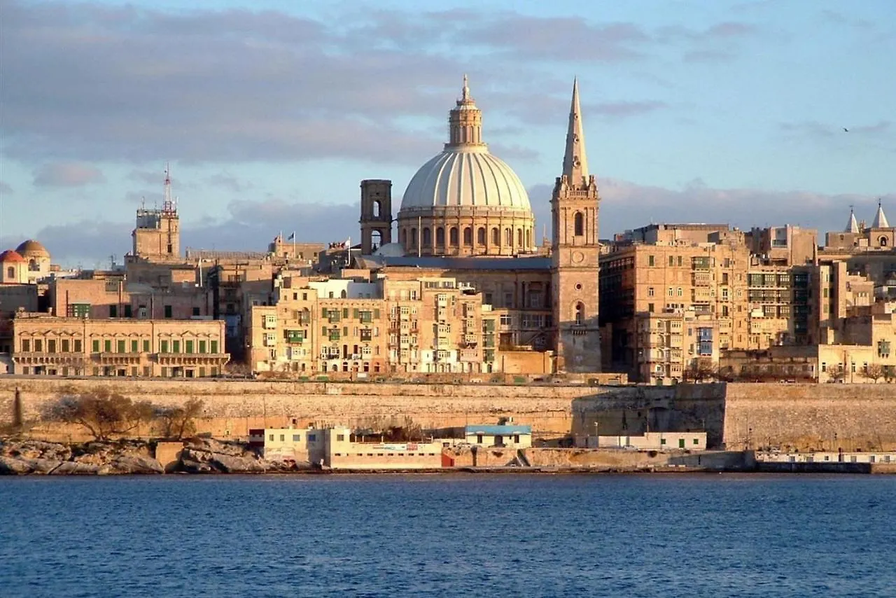 Sliema Tigne Suites