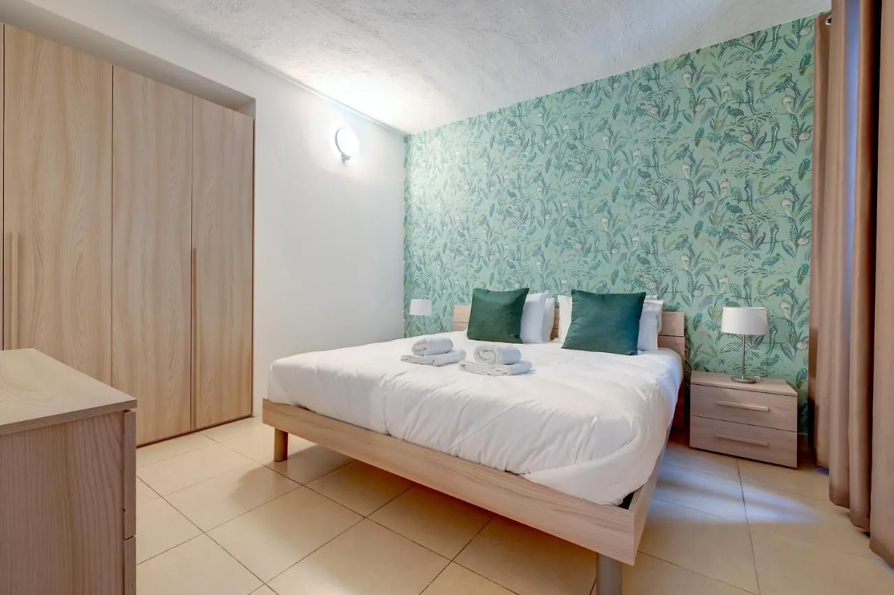 Sliema Tigne Suites Hotel apartamentowy