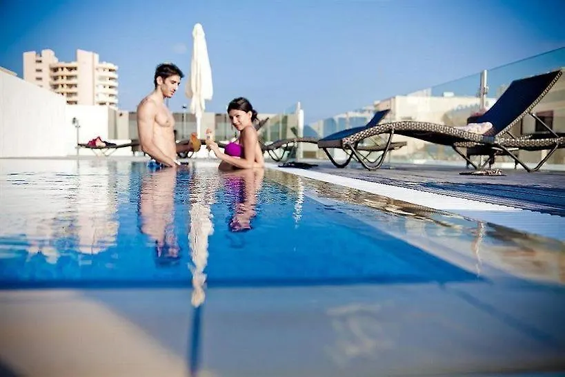 Sliema Tigne Suites Hotel apartamentowy